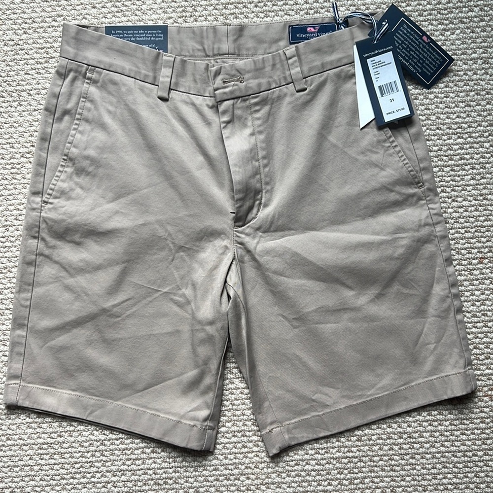 NWT Khaki Vineyard Vines 9” Breaker Shorts size 31